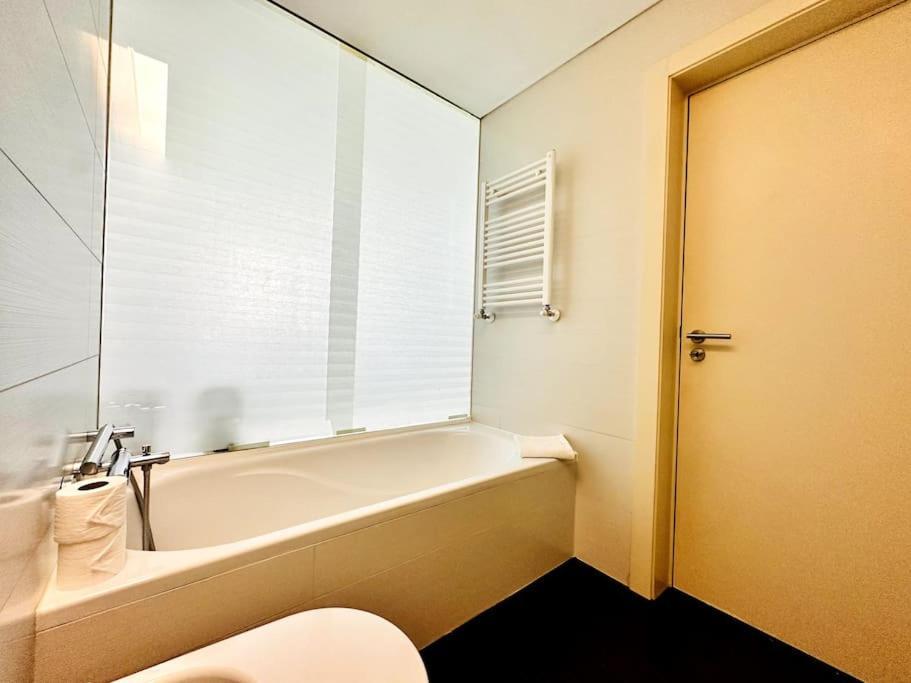Marina Expo Apartment Лиссабон Экстерьер фото