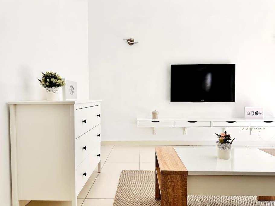 Marina Expo Apartment Лиссабон Экстерьер фото