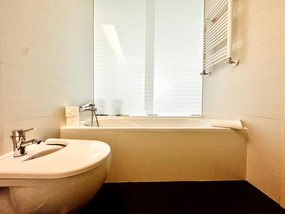 Marina Expo Apartment Лиссабон Экстерьер фото
